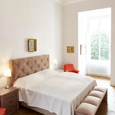 Exklusive Im Schloss * Horn